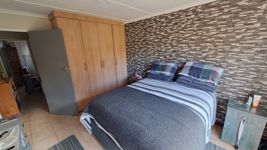 2 Bedroom Property for Sale in Fleurdal Free State